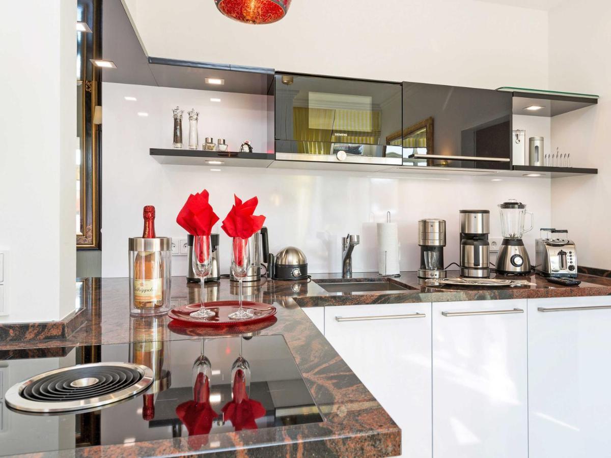 Haus Liebeskind F 666 Gelbe Calla Villa